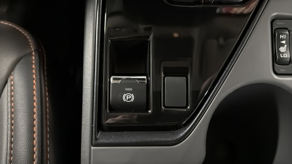 Certified 2026 Subaru Crosstrek 2.5i Limited w/ Crosstrek Mirror Package image 36