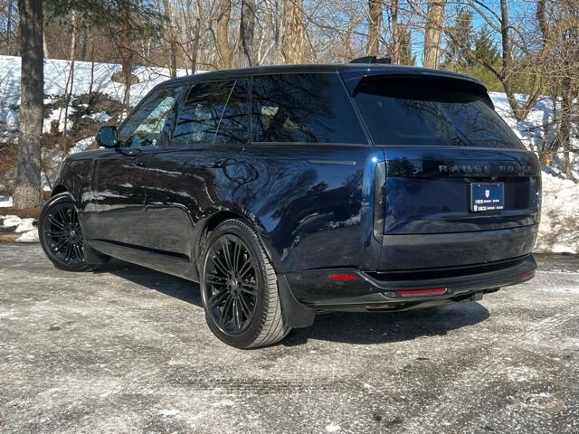 Used 2023 Land Rover Range Rover SE image 3