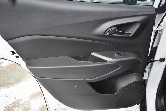 Used 2025 Chevrolet Trax LT w/ LT Convenience Package image 34