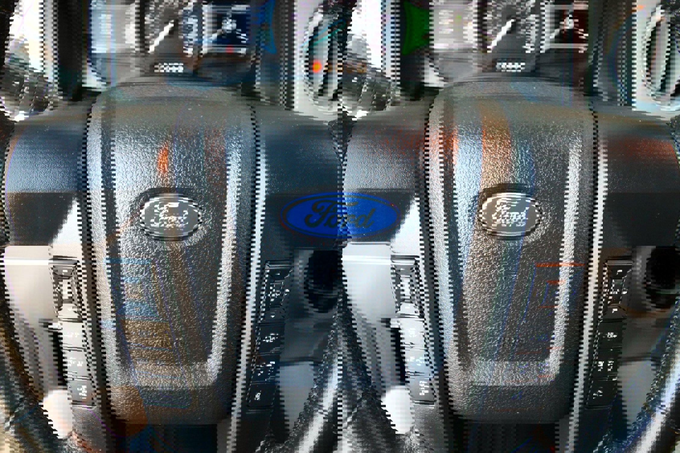 Used 2017 Ford Expedition XLT w/ Equipment Group 202A RWD image 25