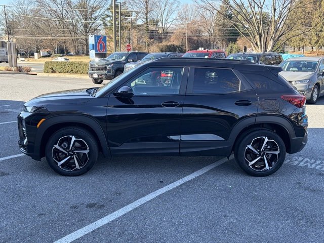 Used 2023 Chevrolet TrailBlazer RS w/ Sun and Liftgate Package image 4
