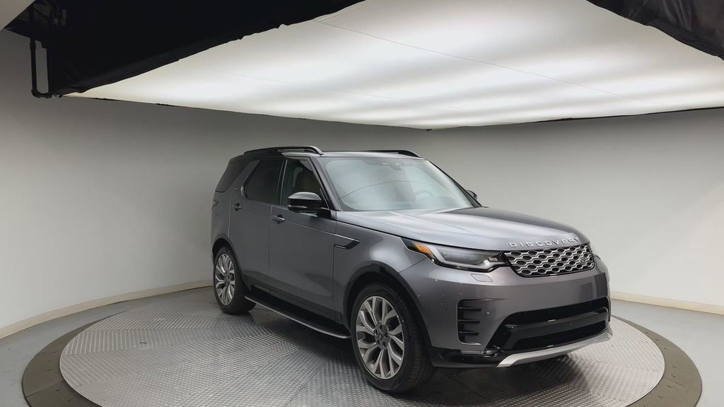 New 2026 Land Rover Discovery Limited Edition AWD/4WD image 8