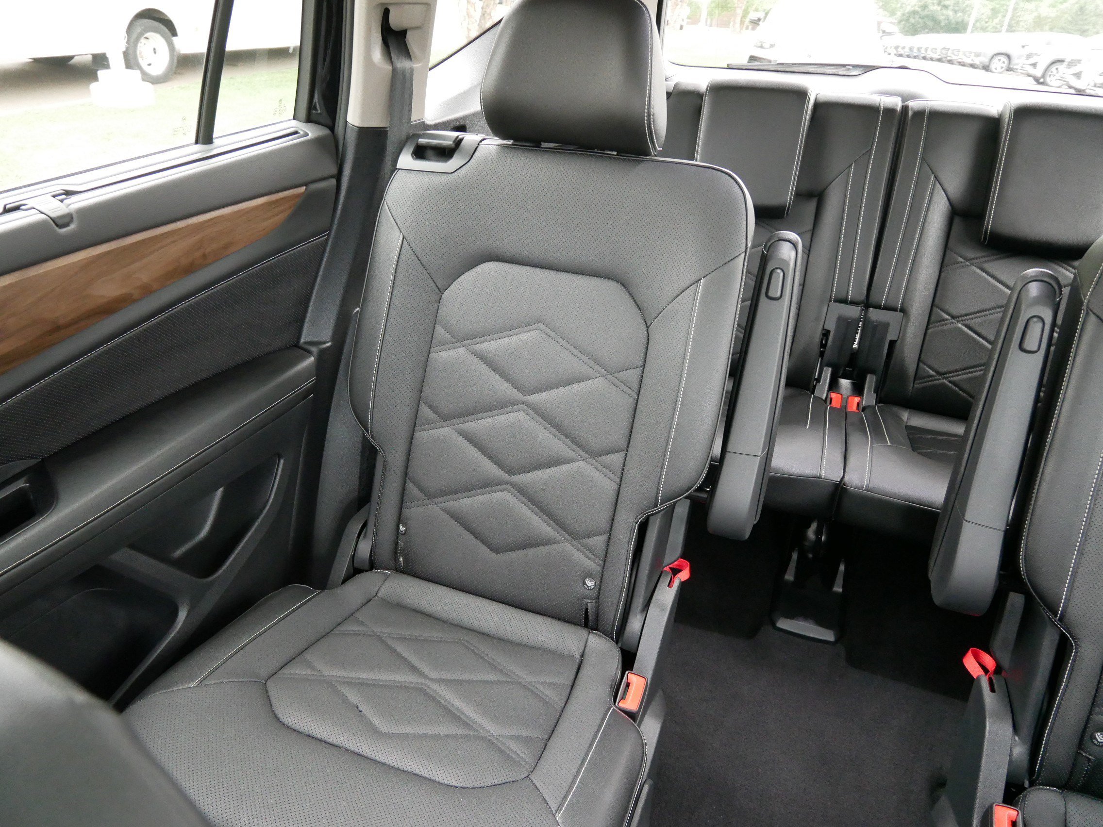 Certified 2024 Volkswagen Atlas SE AWD/4WD image 12