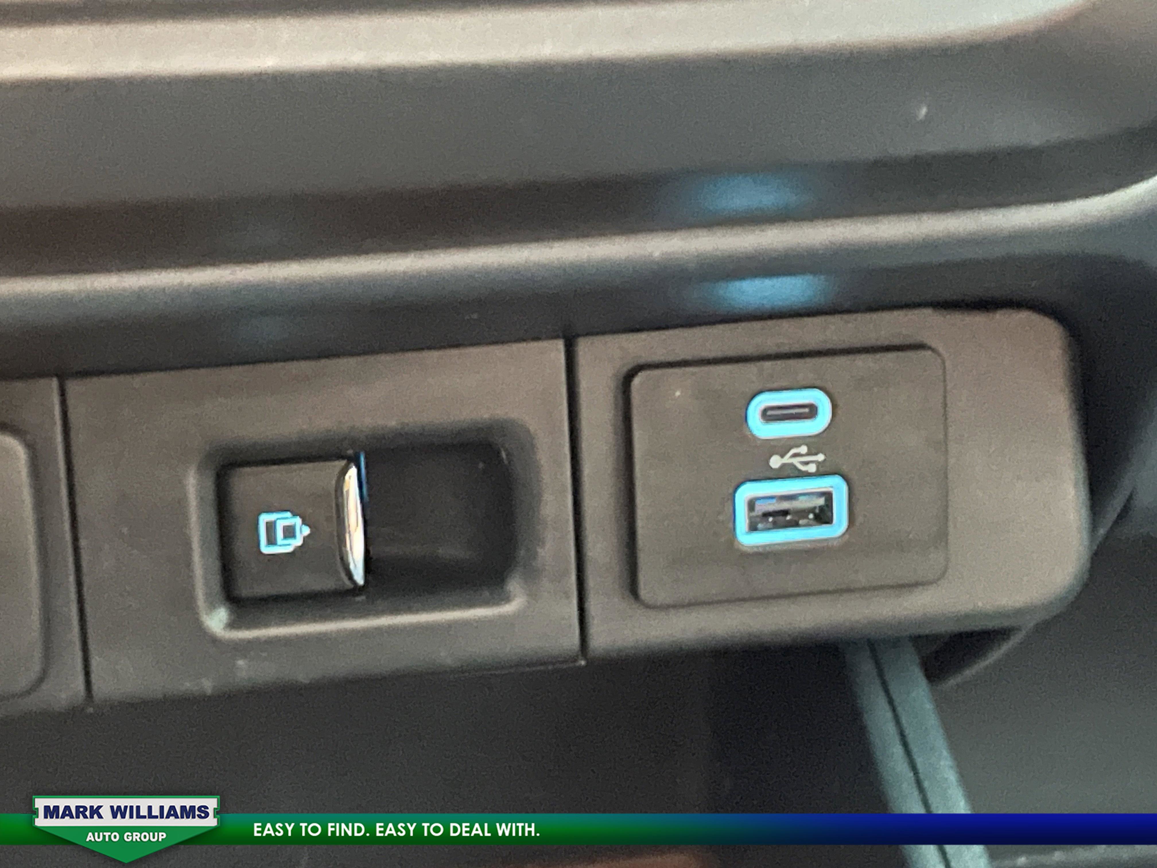 Used 2022 Ford Maverick Lariat w/ Equipment Group 500A Standard image 22