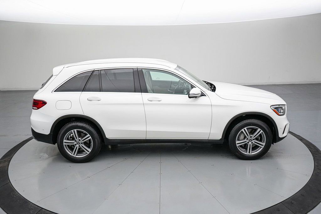 Used 2022 Mercedes-Benz GLC 300 4MATIC image 3
