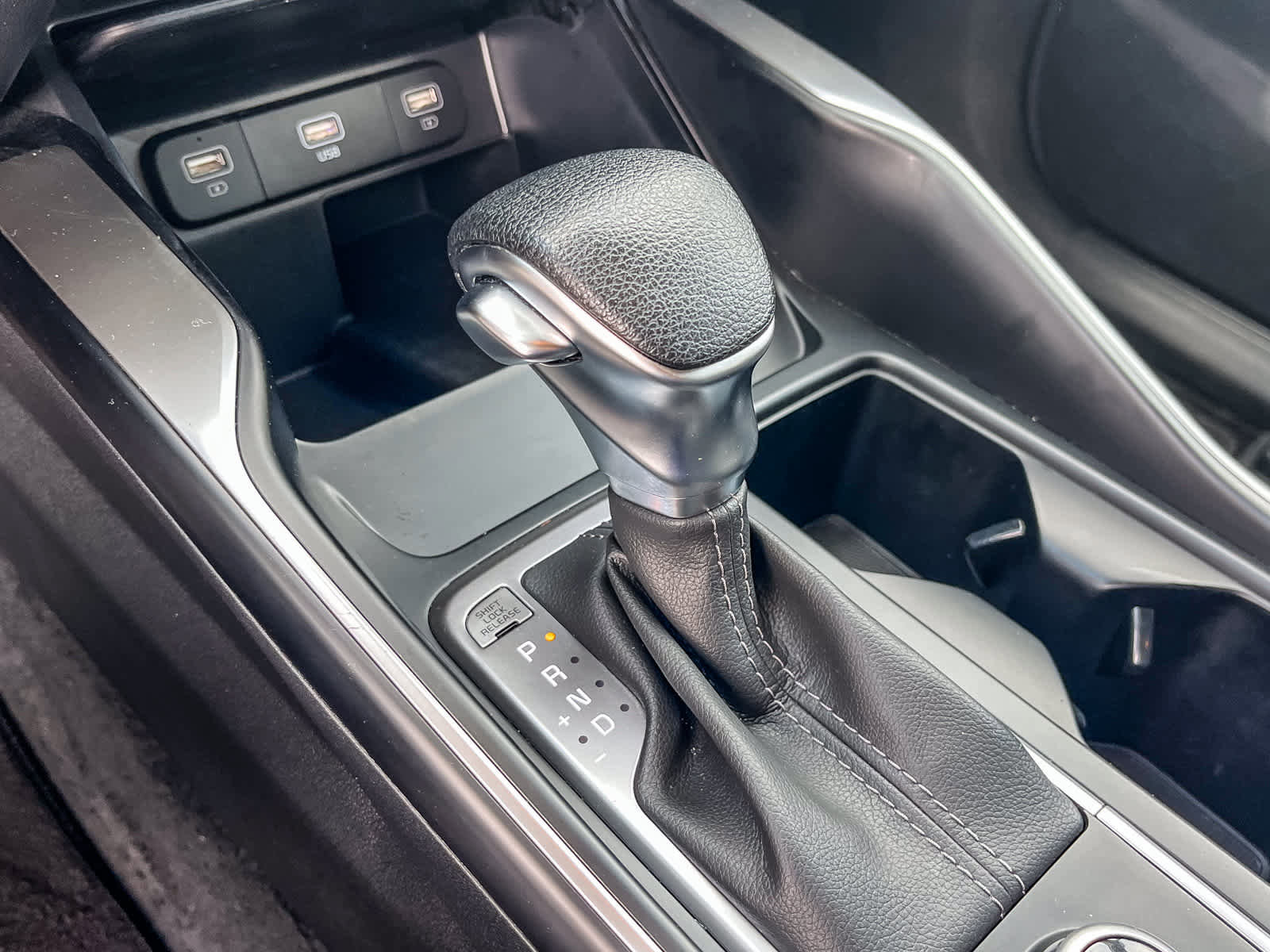 Used 2023 Kia Sorento LX image 18