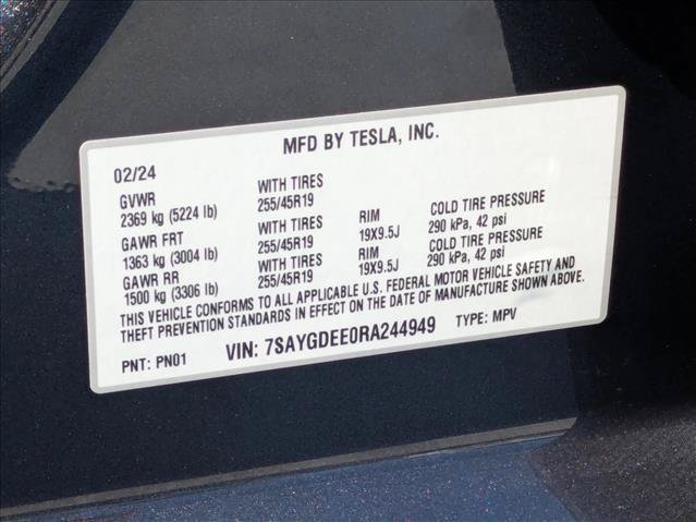 Used 2024 Tesla Model Y Long Range AWD/4WD image 26