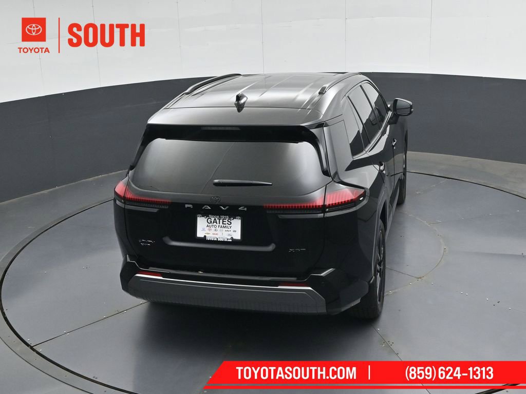 Used 2026 Toyota RAV4 XSE AWD/4WD image 45