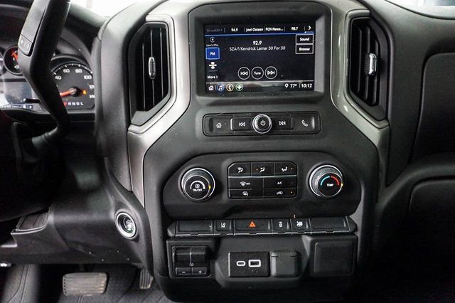 Used 2025 Chevrolet Silverado 2500 Custom image 23