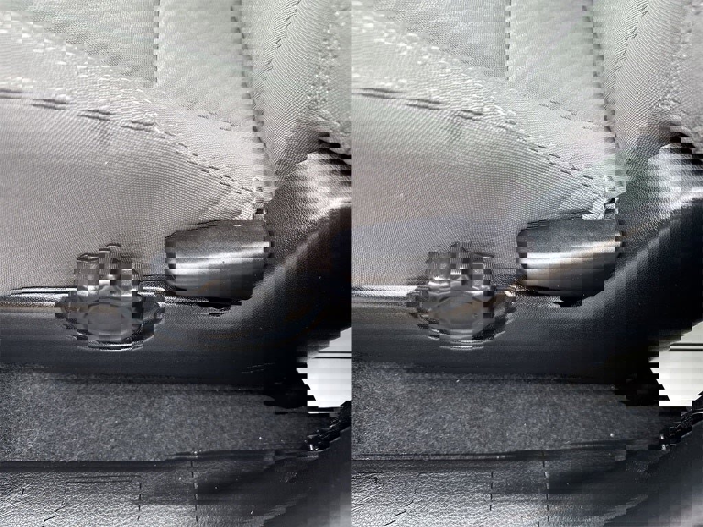 Used 2023 Toyota Tacoma SR w/ SR Convenience Package image 17