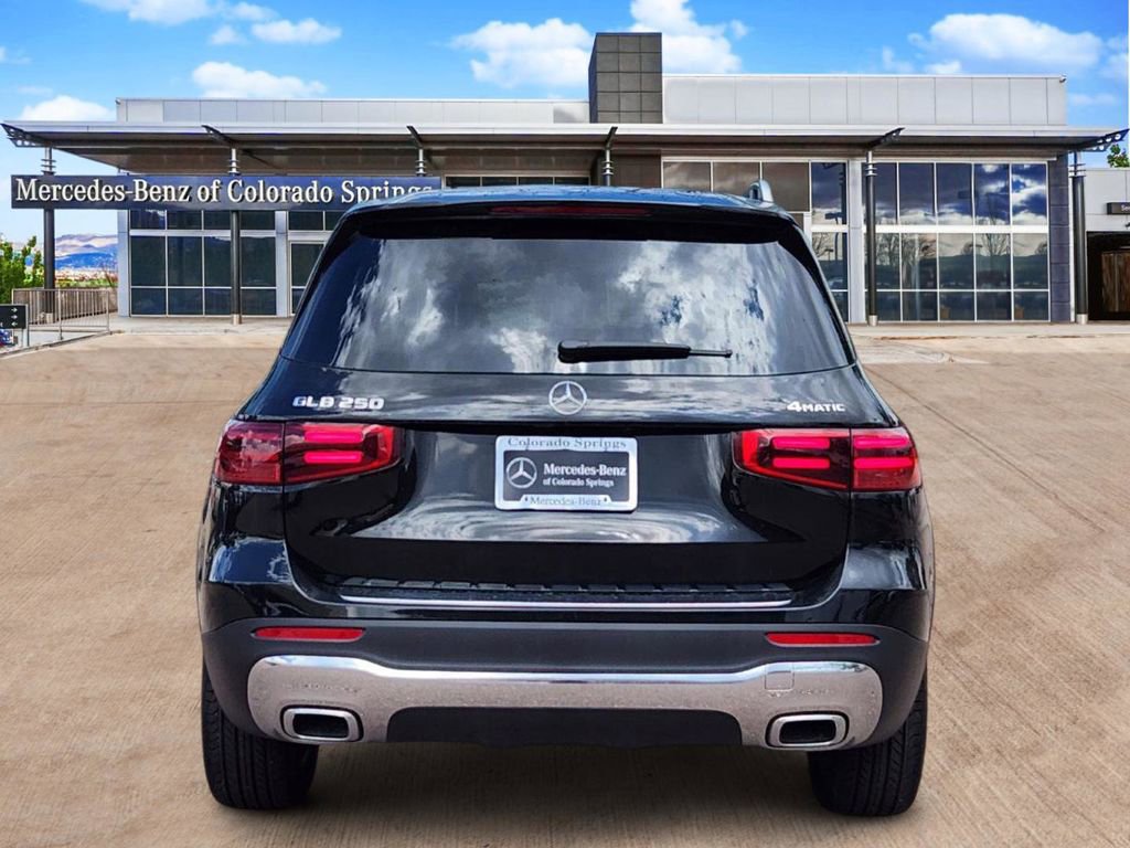 Used 2026 Mercedes-Benz GLB 250 4MATIC image 6
