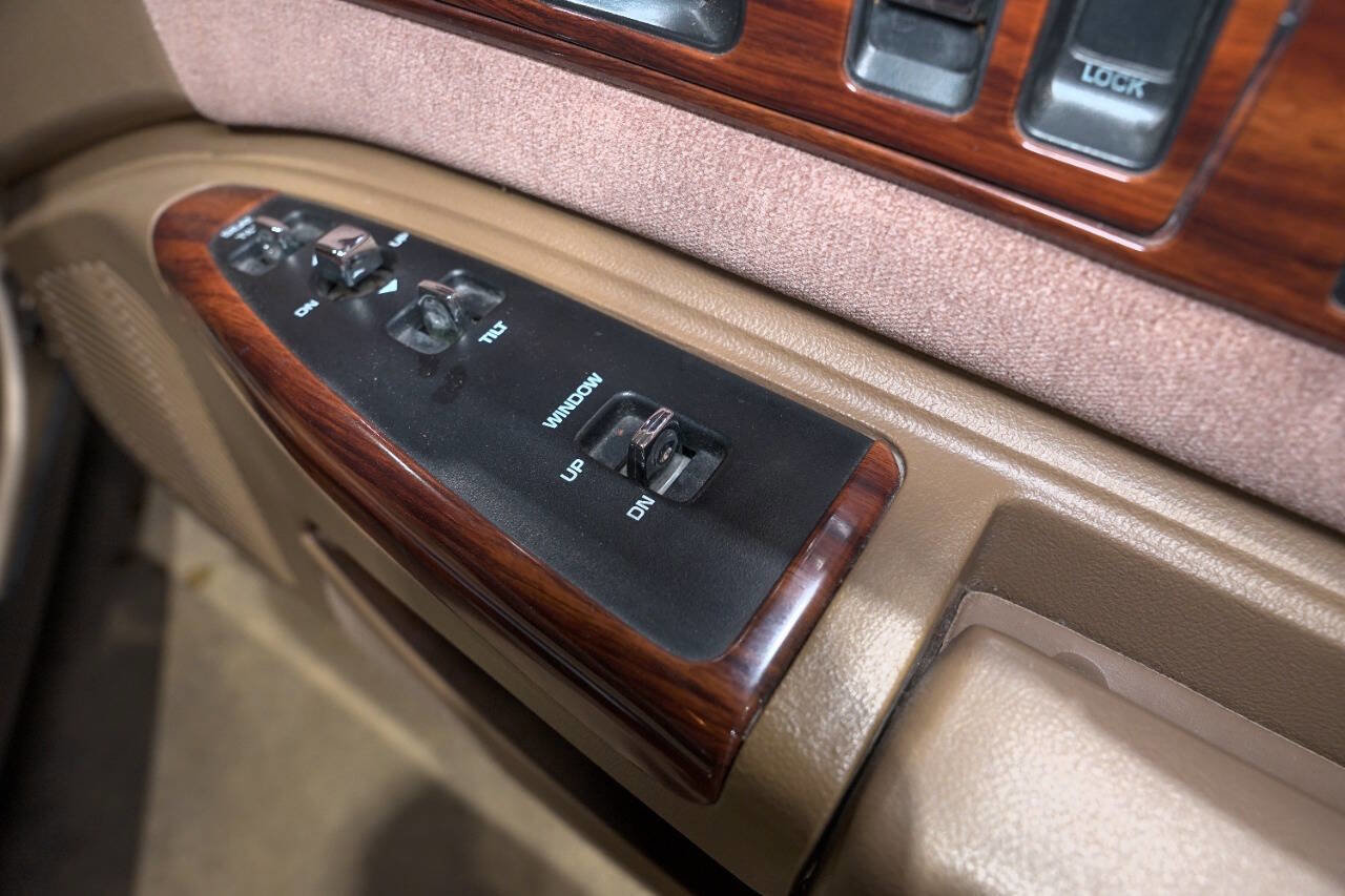 Used 1996 Chevrolet Caprice Classic image 40