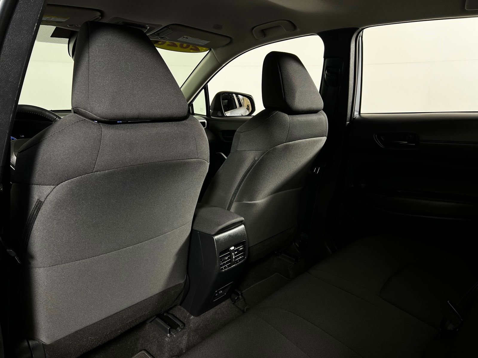 Used 2026 Toyota Corolla Cross LE FWD image 19