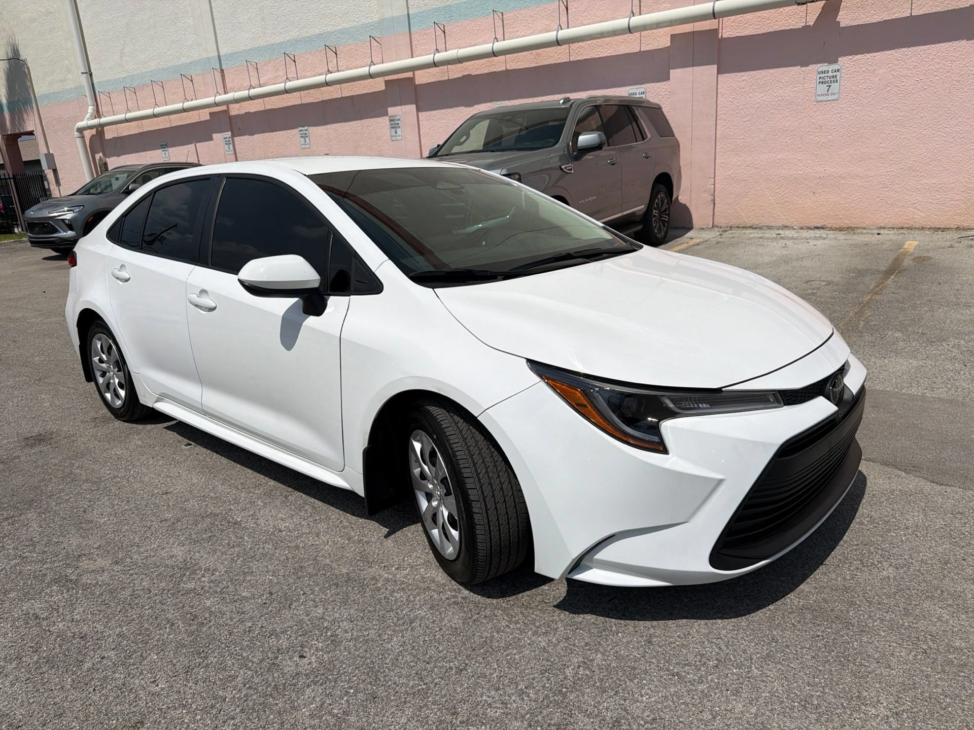 Used 2025 Toyota Corolla LE FWD image 3