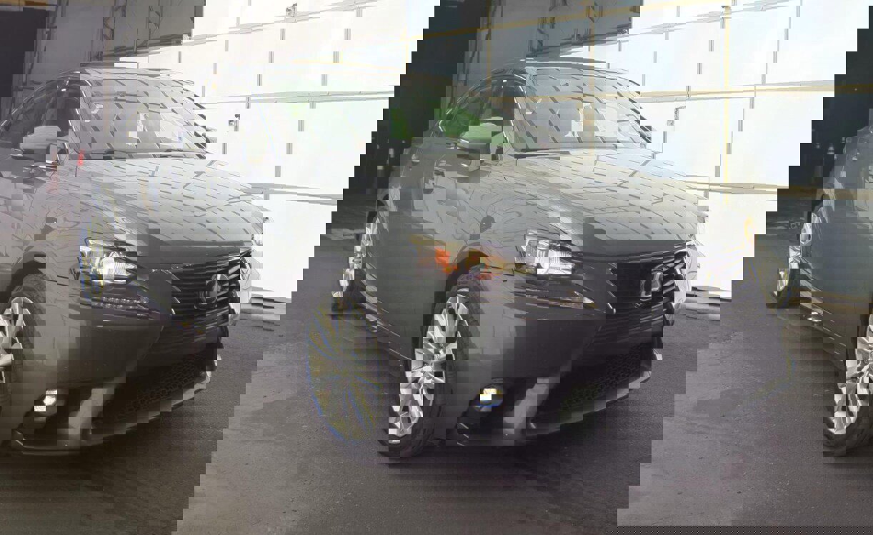 Used 2016 Lexus IS 200t image 7