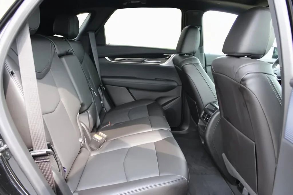 New 2025 Cadillac XT5 Premium Luxury AWD/4WD image 25