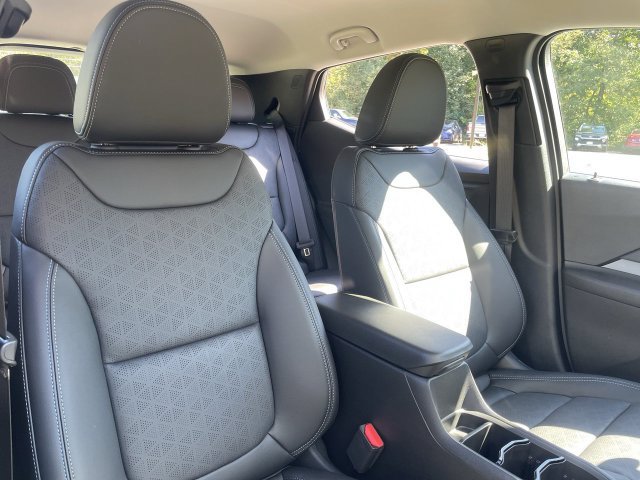 New 2027 Chevrolet Bolt LT w/ Comfort Package FWD image 24