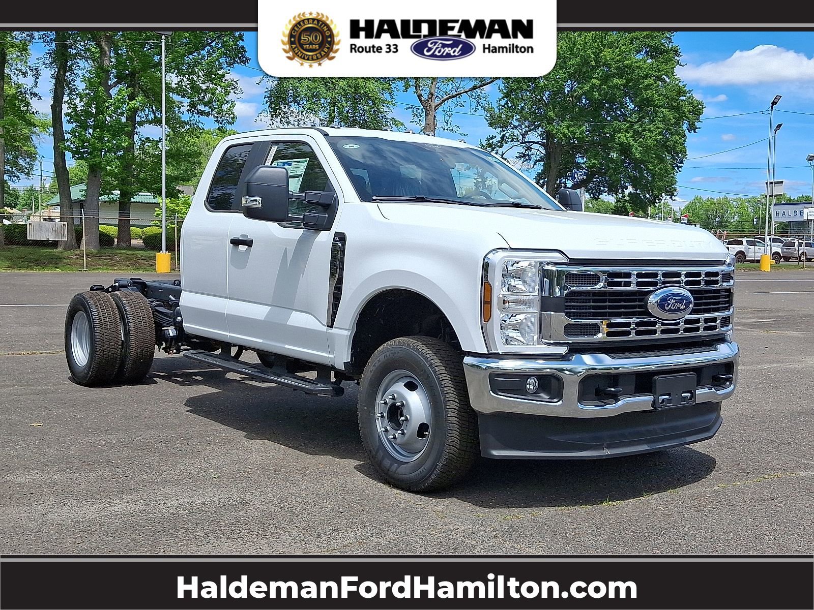 New 2025 Ford F350 XL w/ XL Chrome Package