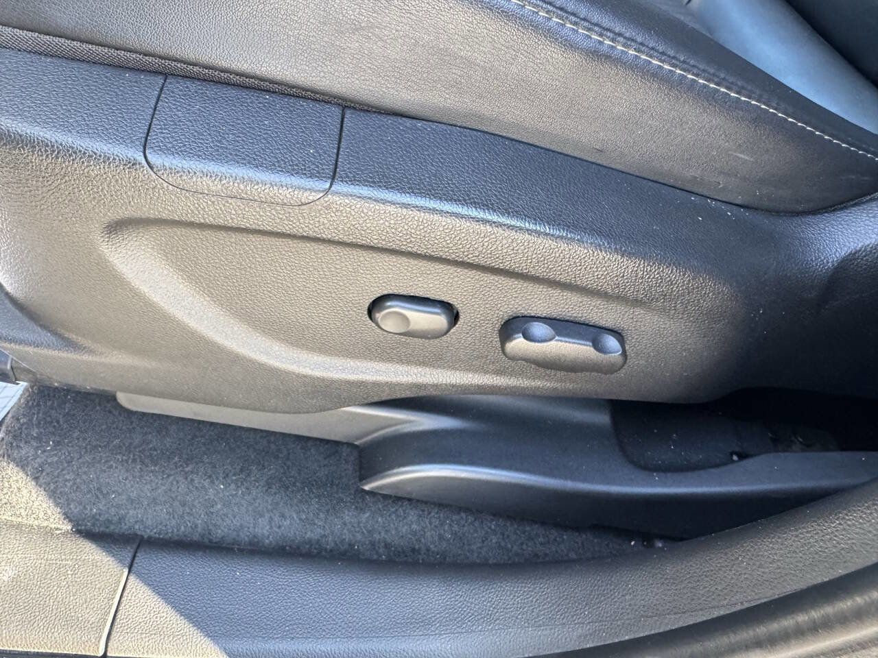 Used 2018 Buick Encore Sport Touring image 19