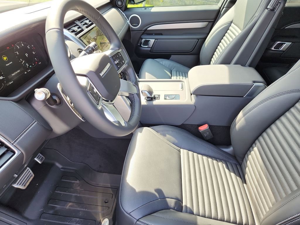 New 2026 Land Rover Discovery Limited Edition AWD/4WD image 22