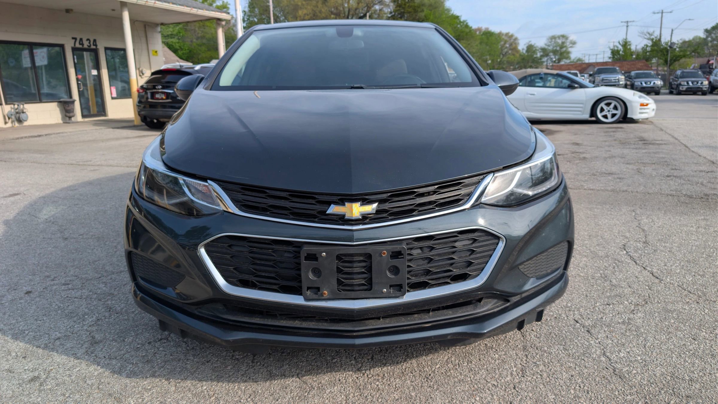 Used 2018 Chevrolet Cruze LT FWD image 8