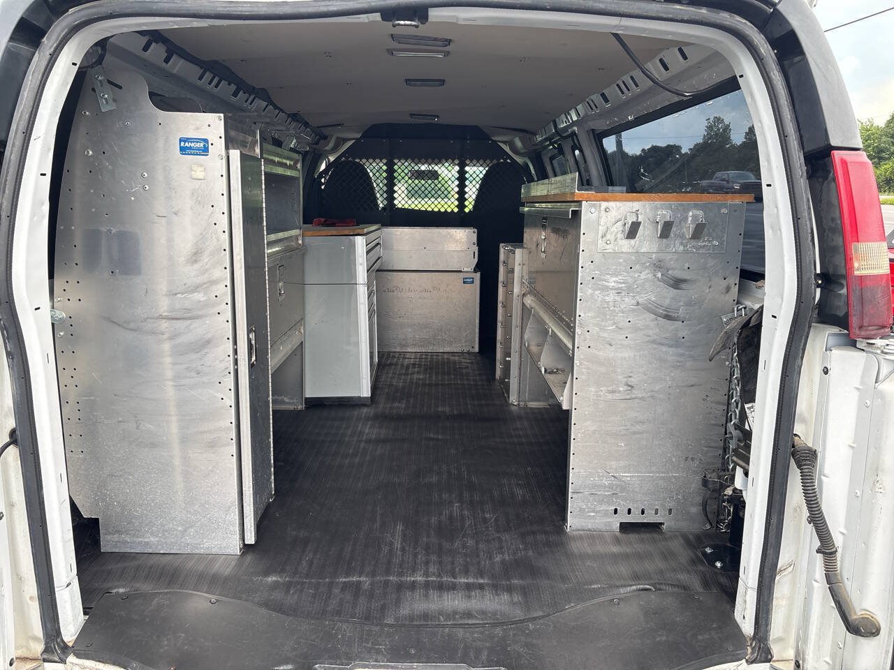 Used 2014 Chevrolet Express 3500 Extended RWD image 17
