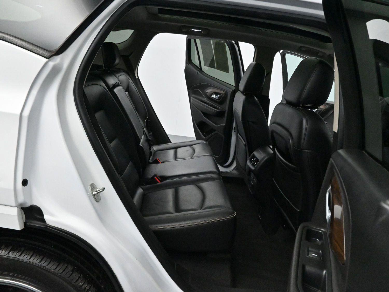 Used 2019 GMC Terrain Denali w/ Driver Alert Package II image 36