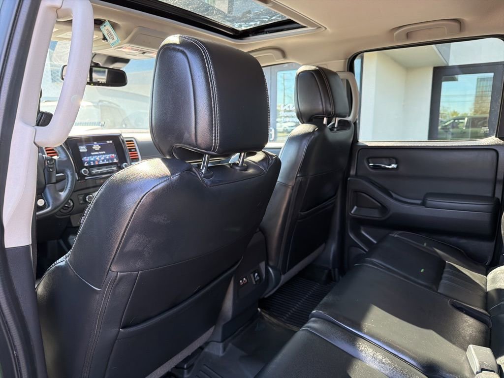 Used 2022 Nissan Frontier SV w/ SV Premium Package AWD/4WD image 17