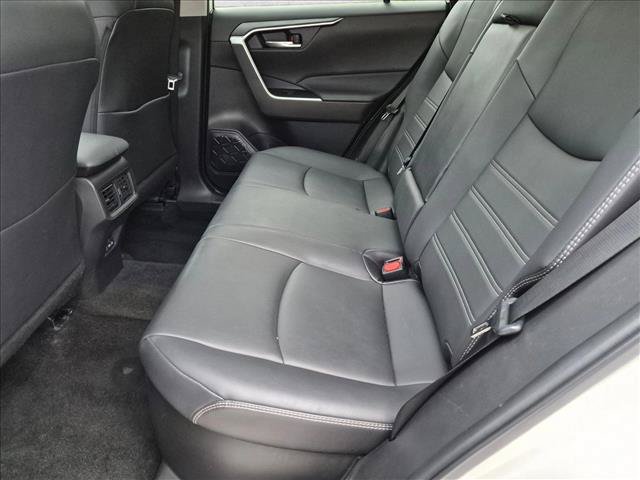 Used 2022 Toyota RAV4 XLE Premium AWD/4WD image 16