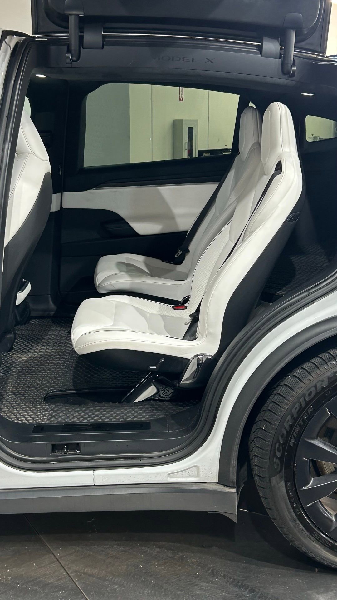 Used 2023 Tesla Model X Plaid image 41