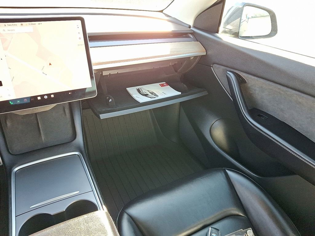 Used 2022 Tesla Model Y Performance image 16