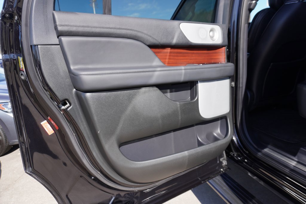 Used 2023 Lincoln Navigator L Reserve image 23