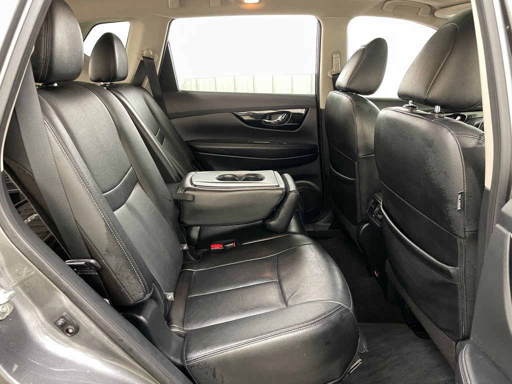 Used 2020 Nissan Rogue SL w/ Premium Package image 42