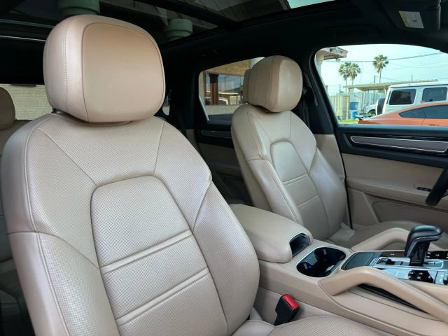 Used 2021 Porsche Cayenne image 17