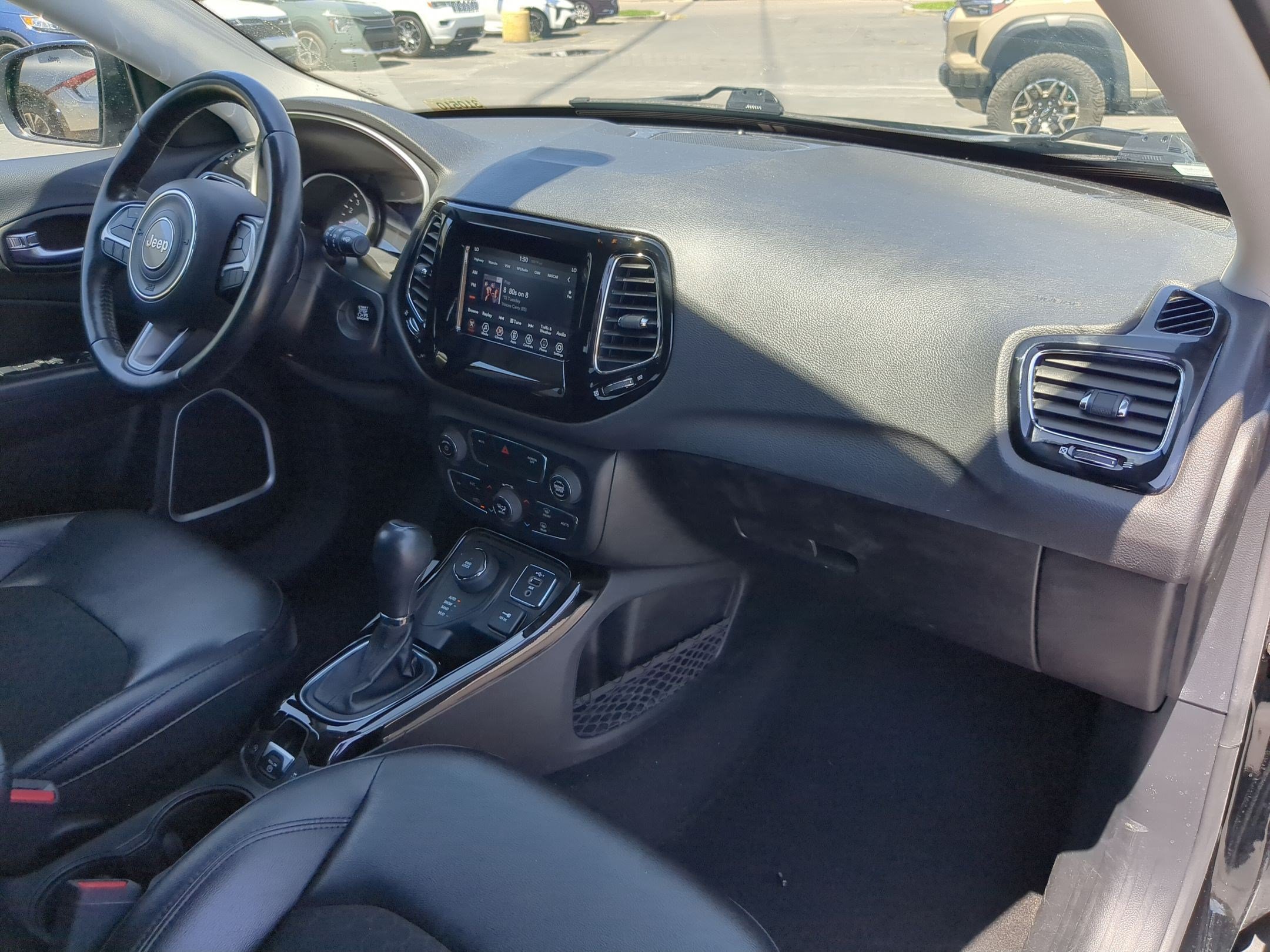 Used 2020 Jeep Compass Latitude AWD/4WD image 29
