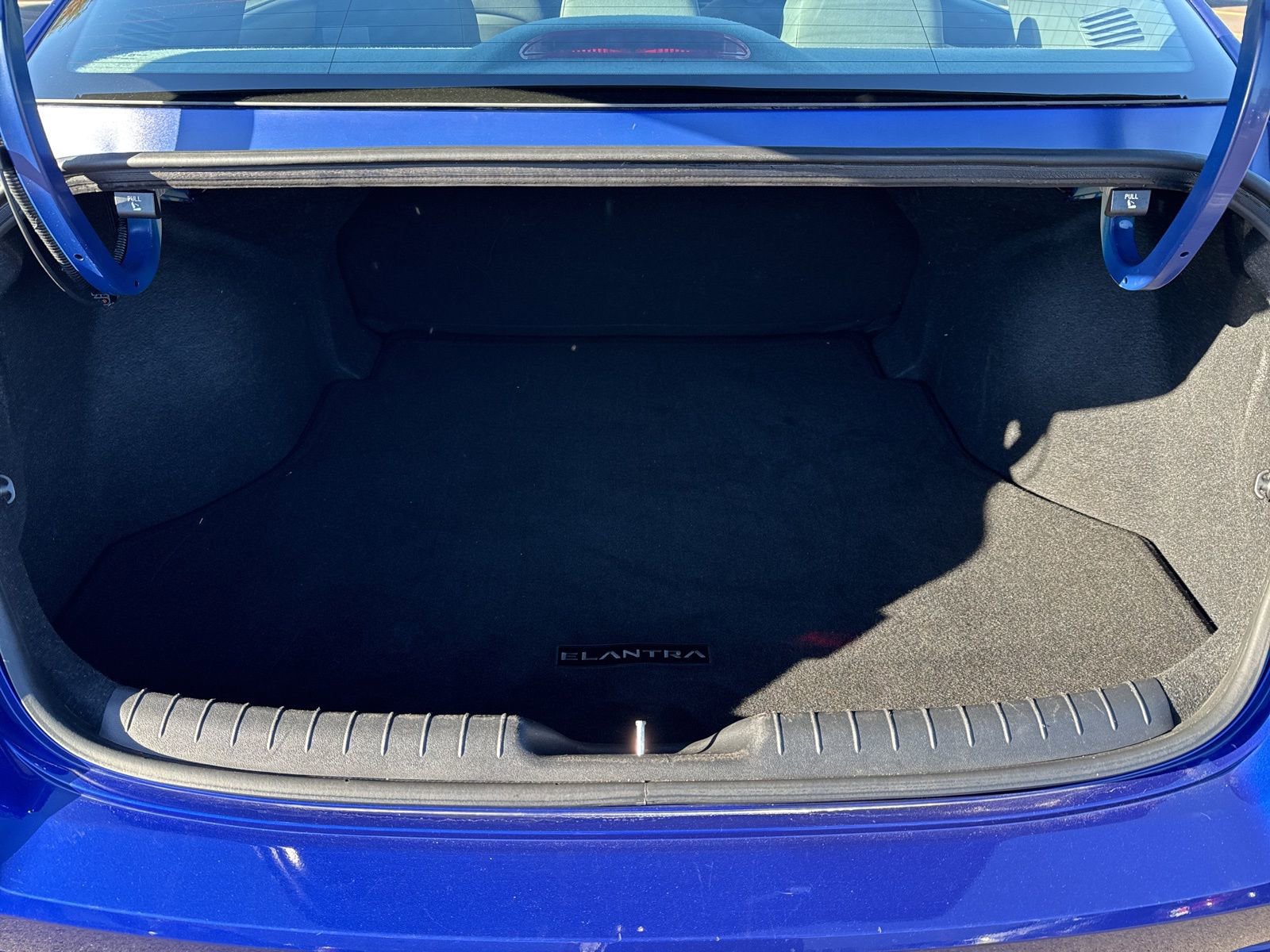 Used 2023 Hyundai Elantra SEL w/ Convenience Package image 8