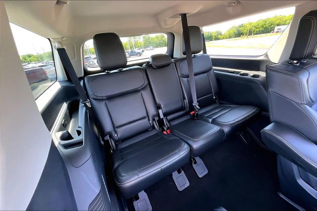 Used 2025 Ford Expedition Max Platinum AWD/4WD image 26