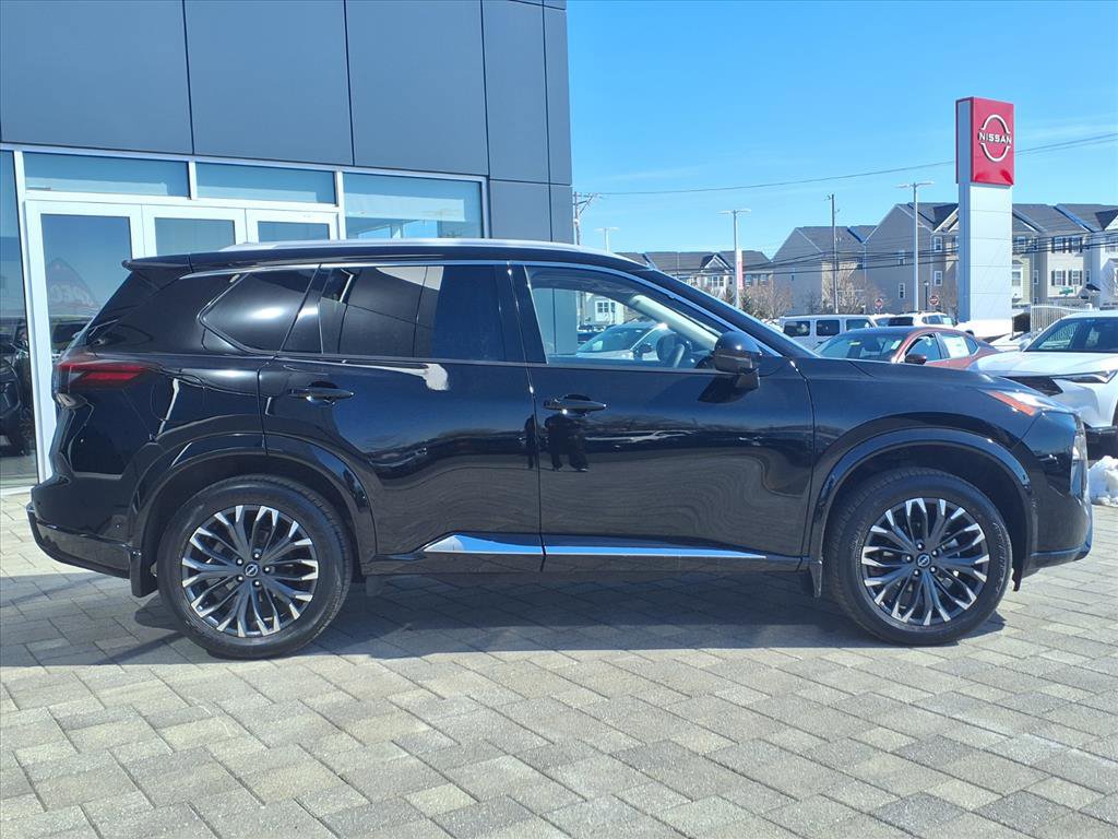 Certified 2025 Nissan Rogue Platinum w/ Platinum Premium Package image 2