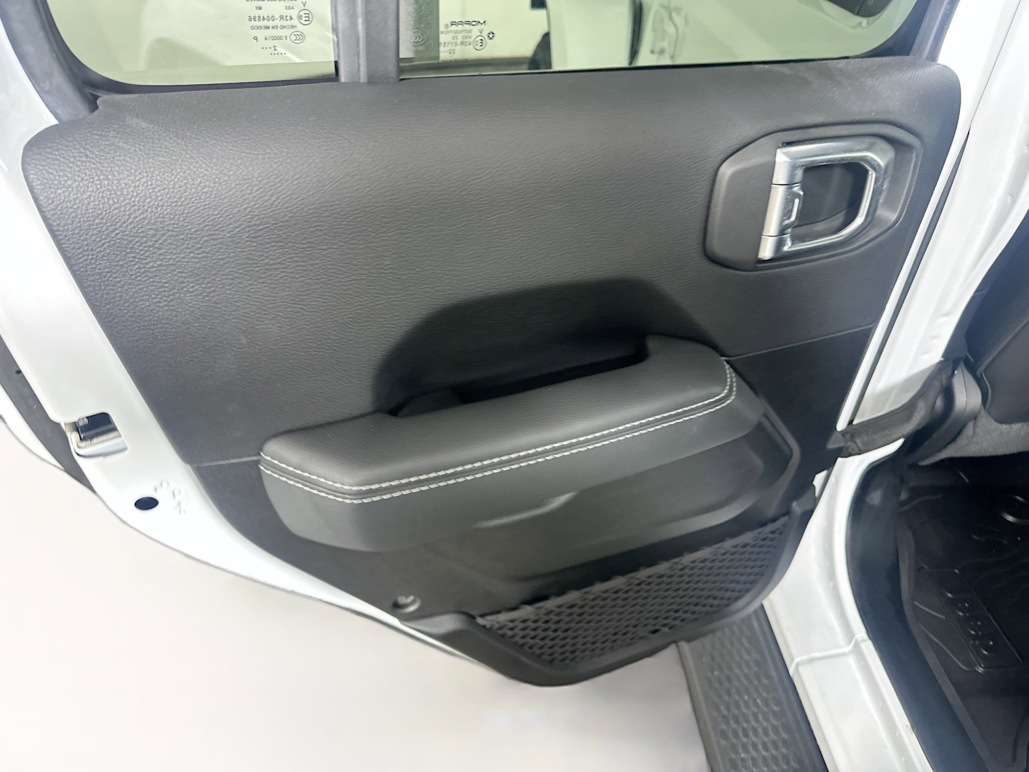 Used 2023 Jeep Wrangler Sahara image 26