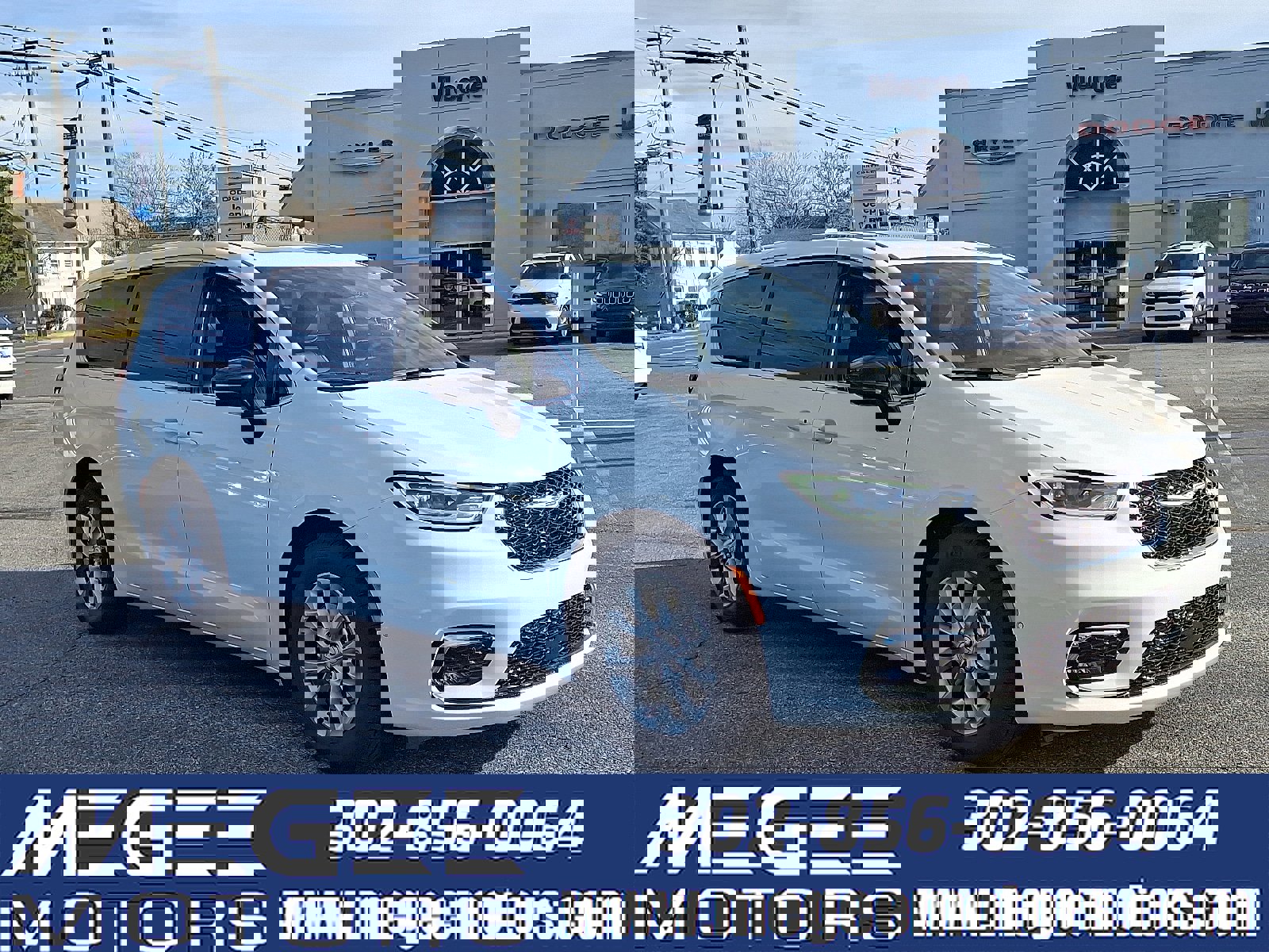 New 2026 Chrysler Pacifica Limited image 1