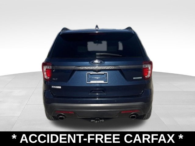 Used 2017 Ford Explorer XLT w/ Equipment Group 202A FWD image 4