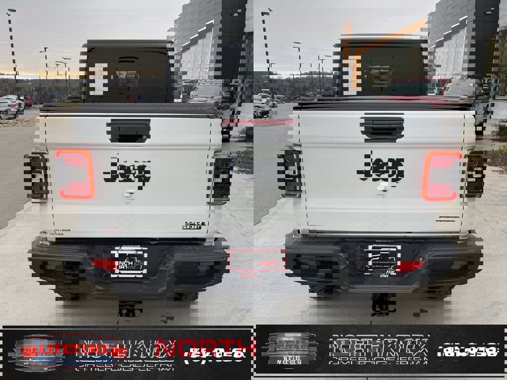 Used 2021 Jeep Gladiator Sport image 18