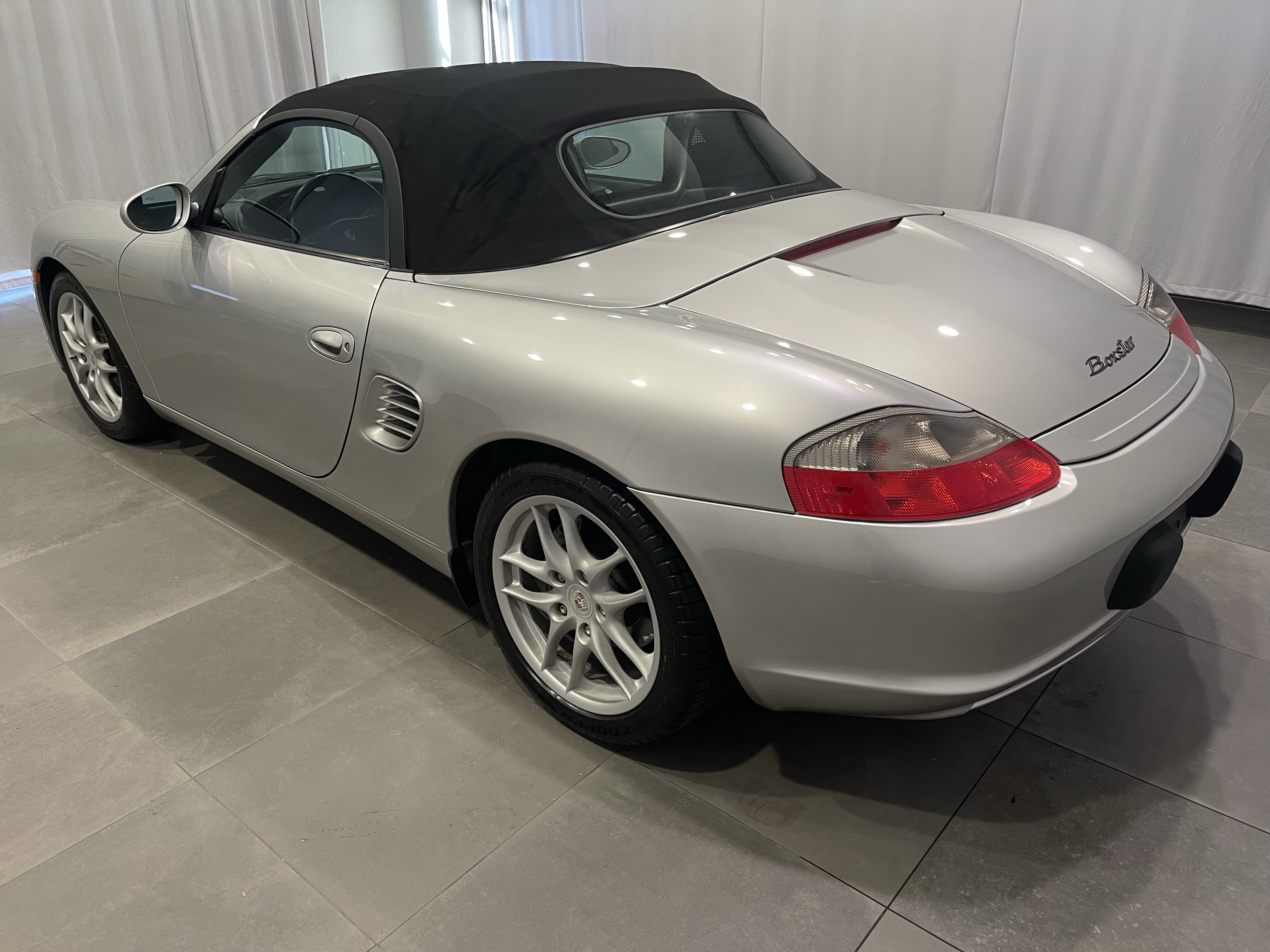 Used 2003 Porsche Boxster RWD image 4