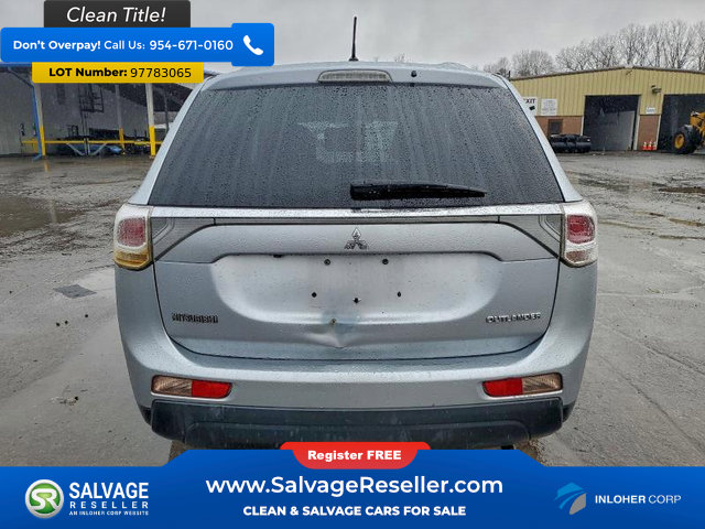 Used 2014 Mitsubishi Outlander SE image 8