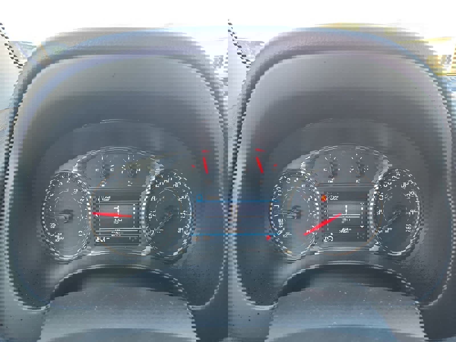 Used 2024 GMC Terrain SLE image 30