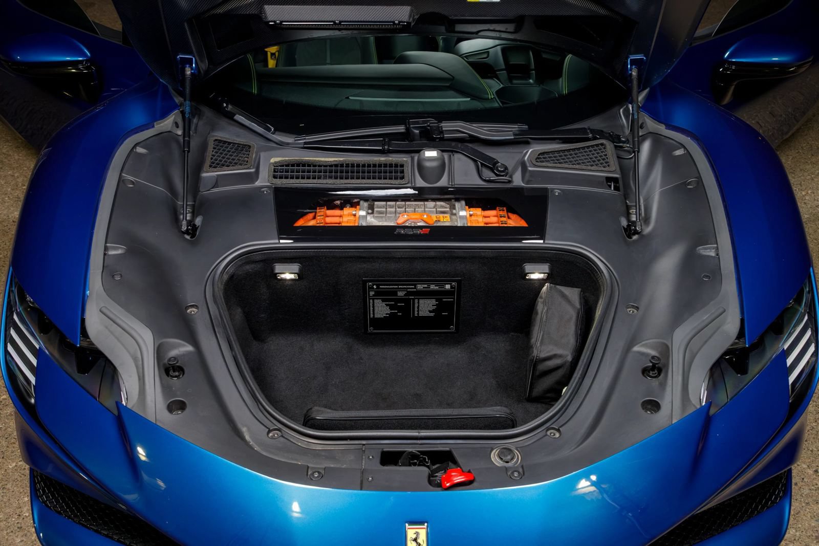 Used 2023 Ferrari SF90 Spider AWD/4WD image 19