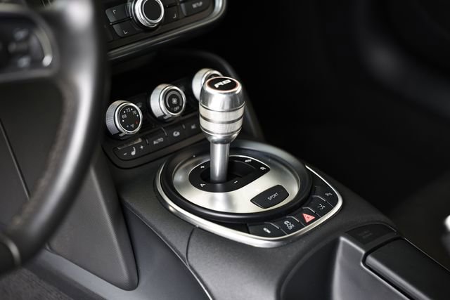 Used 2011 Audi R8 V10 AWD/4WD image 27