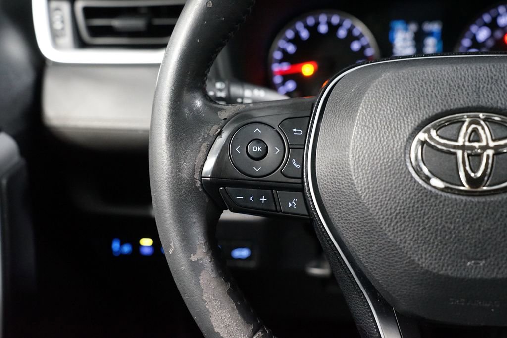 Used 2020 Toyota RAV4 XLE image 14