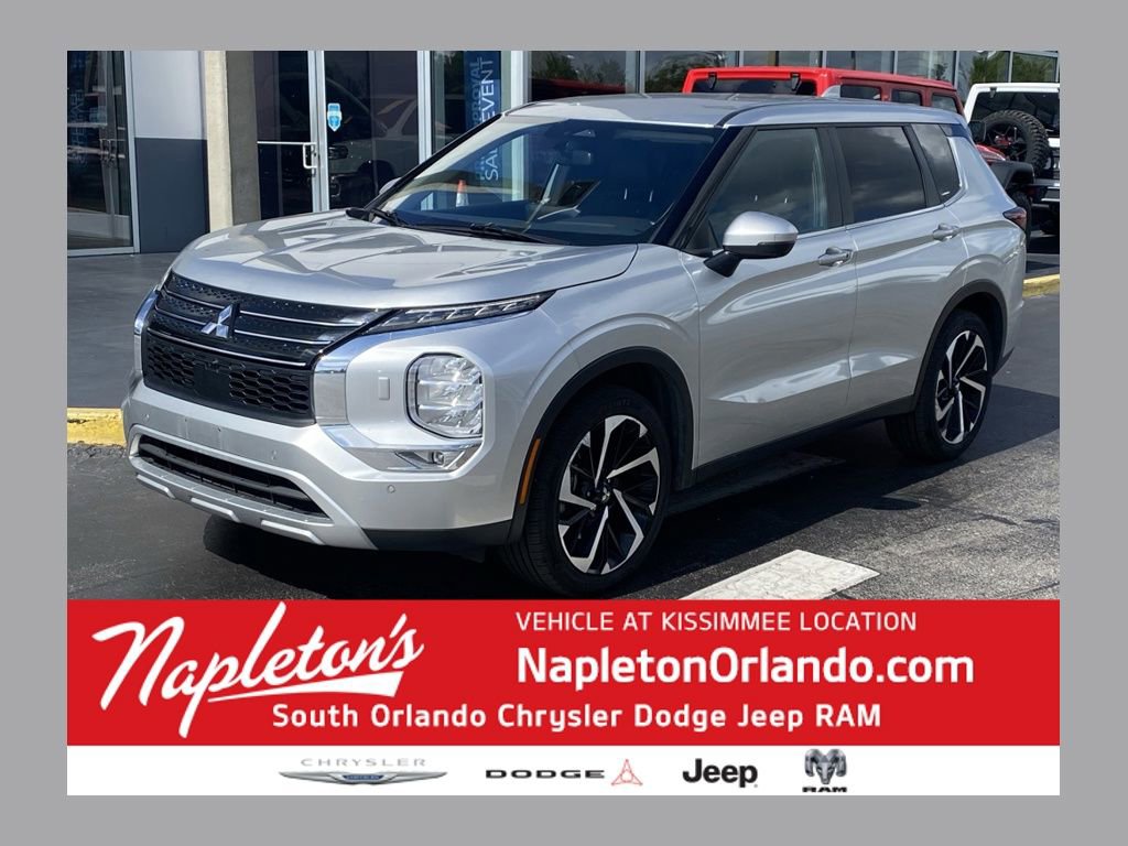 Used 2024 Mitsubishi Outlander SE