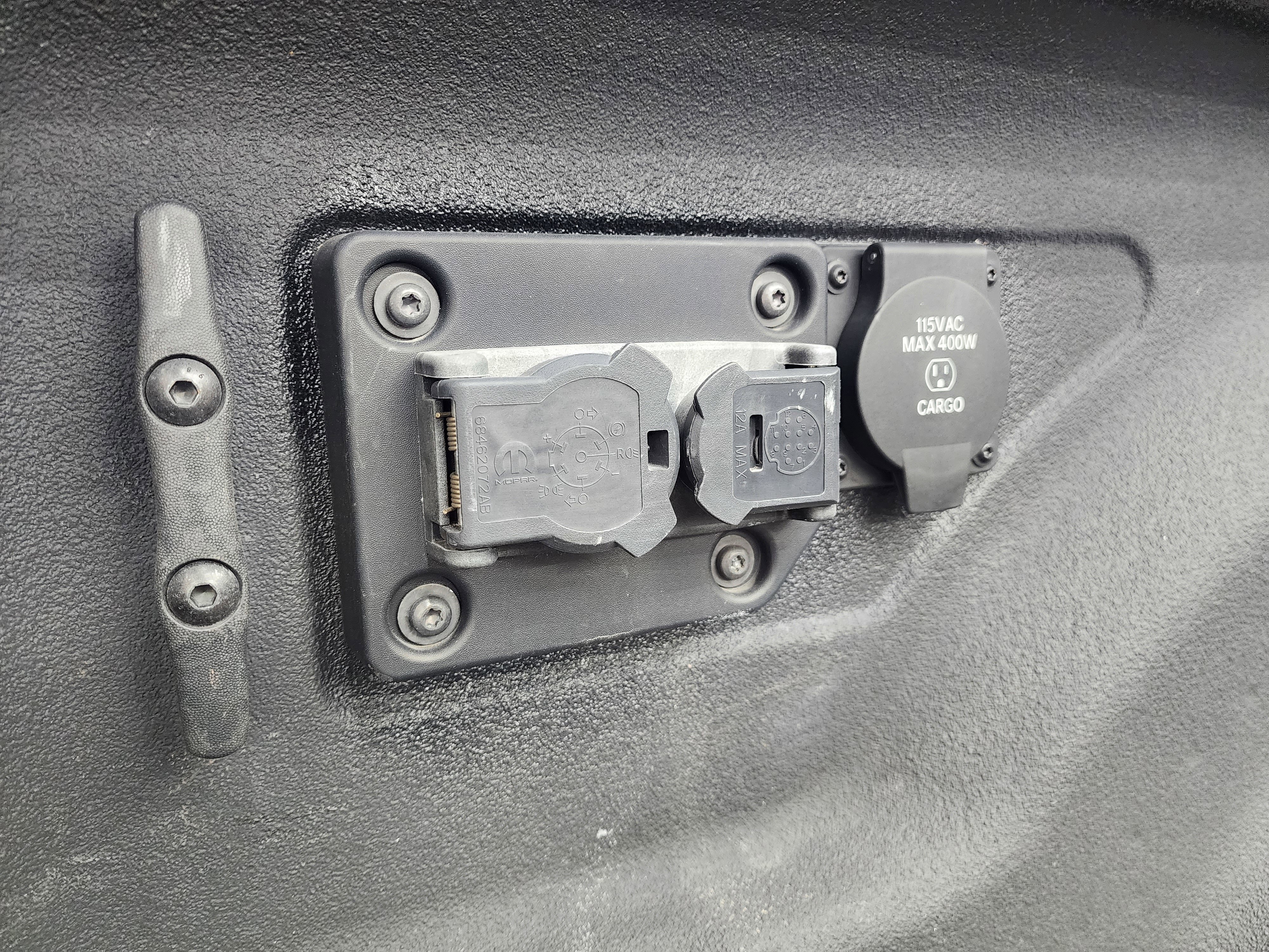 Used 2024 RAM 2500 Rebel w/ Towing Technology Group image 32